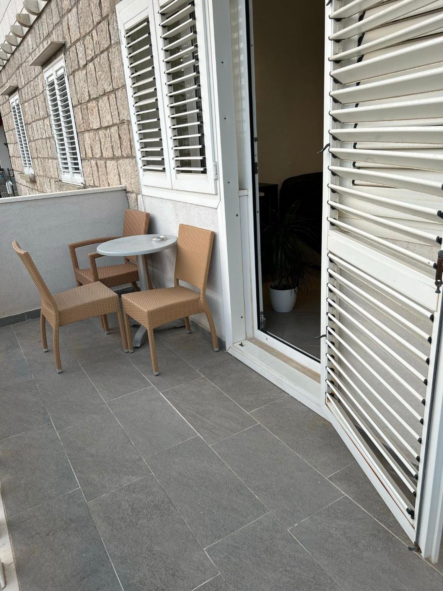 Perina Apartment - Free Parking Dubrovnik Exteriör bild