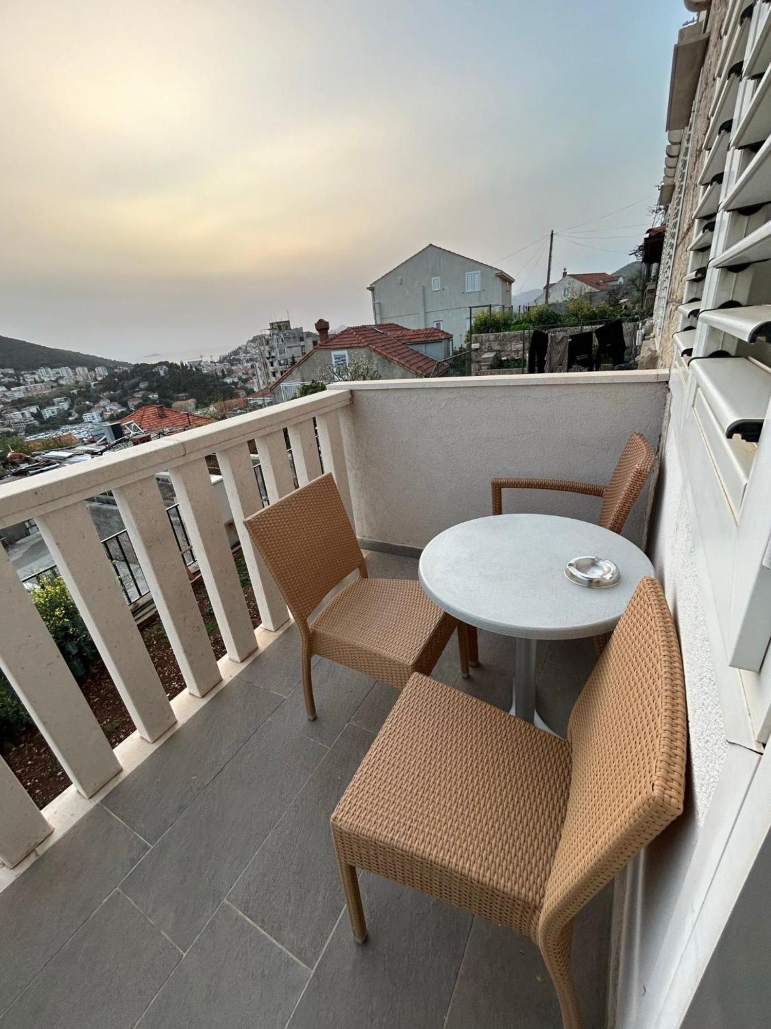Perina Apartment - Free Parking Dubrovnik Exteriör bild